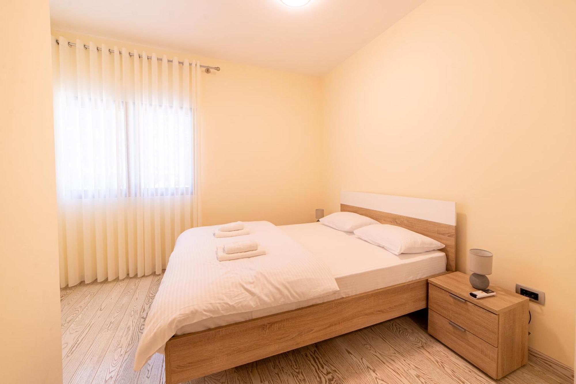 Green Bay Apartments Morinj コトル エクステリア 写真
